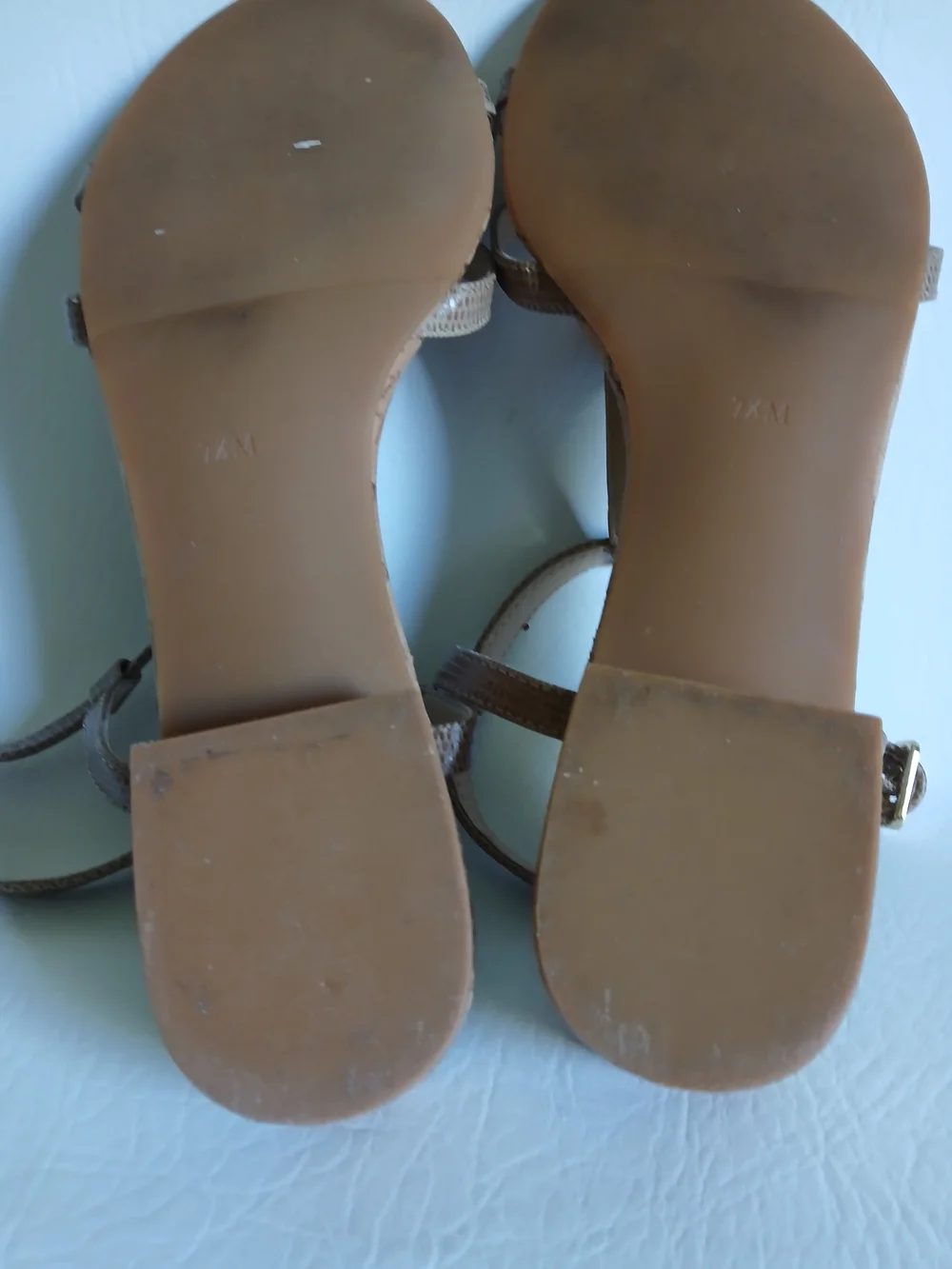 Talbots Tan Cork T-Strap Sandals Flat Heel Sz7.5M Size Buckle